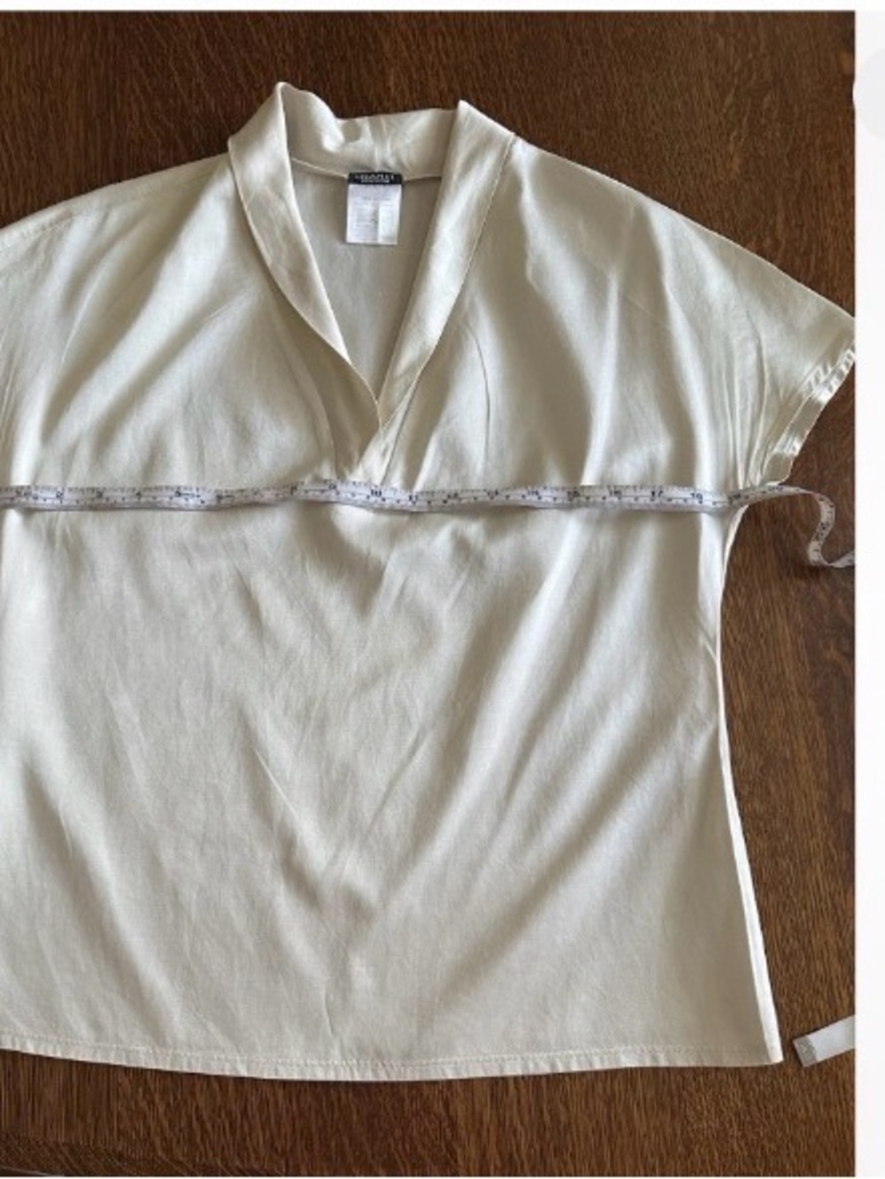 Chanel Uniform ivory V-neck cap-sleeve blouse/top, size 40, 51% silk /%49 cotton